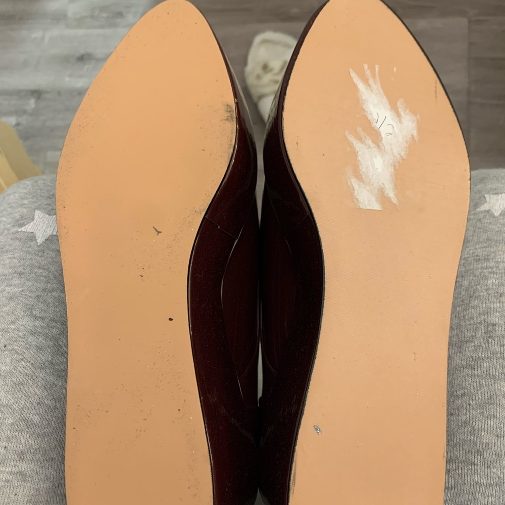 Burgundy platform patent leather oxfords - Picture 6 of 6